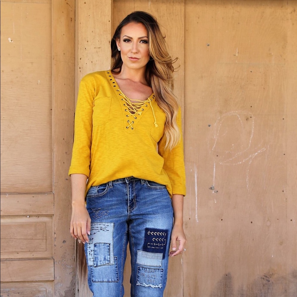 L&B Red Lace Up 3/4 Length Sleeve Top - Picture 3 of 3